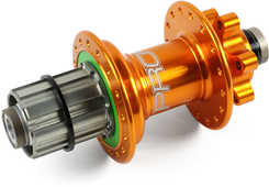 Baknav Hope Pro 4 IS 28H TA10 x 135 mm Shimano/SRAM stål orange